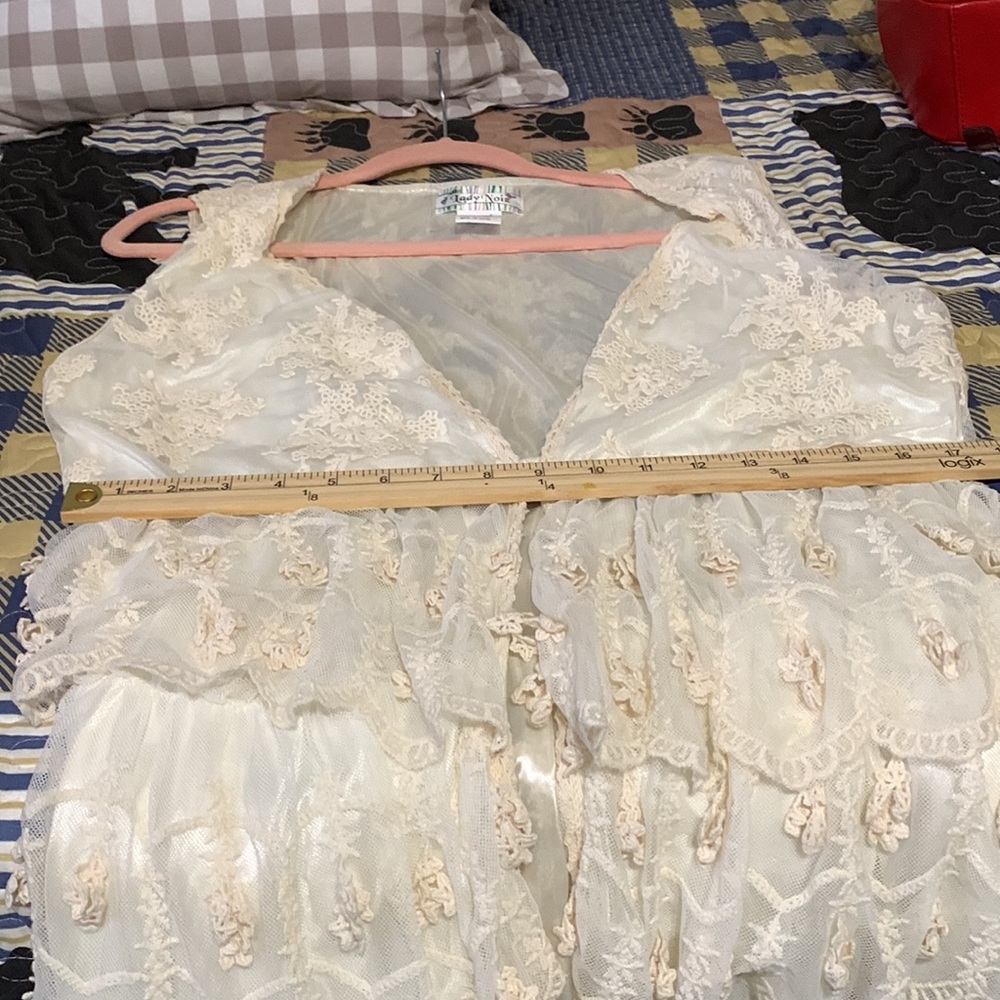 Lace Vest - Picture 5 of 10